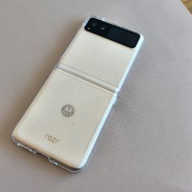モトローラ(Motorola)の美品SIMフリーMOTOROLArazr40折りたたみスマホ(スマートフォン本体)