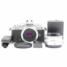 ニコン(Nikon)の■シャッター数476枚！新品同様■ Nikon Z fc 16-50mm(ミラーレス一眼)
