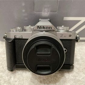 ニコン(Nikon)のNikon Zfc(ミラーレス一眼)