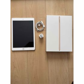 アイパッド(iPad)の値下げ アップル iPad 第5世代 Wi Fi 32GB ゴールドSIMフリー(タブレット)
