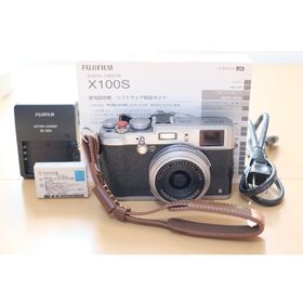 フジフイルム(富士フイルム)の限界値下げ！動作品！ FUJIFILMデジタルカメラ x100s オマケ付き！(コンパクトデジタルカメラ)
