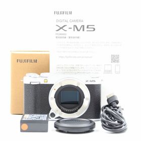 ■シャッター数5338枚！極上品■FUJIFILM X-M5ミラーレス一眼カメラ(ミラーレス一眼)