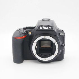 【中古】 (ニコン) Nikon D5600【中古カメラ デジタル一眼】 ランク：AB