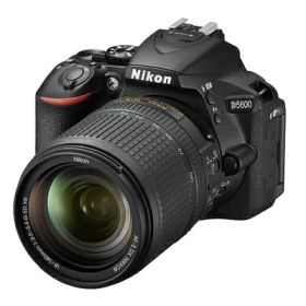 【中古】（新古品） Nikon デジタル一眼レフカメラ D5600 18-140 VR レンズキット ブラック D5600LK18-140BK