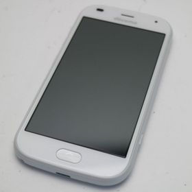 フジツウ(富士通)の新品同様 F-42A らくらくスマートフォン ホワイト M000(スマートフォン本体)