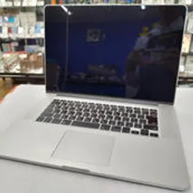 Apple MacBook Pro 2015 15型 新品¥40,000 中古¥18,000 | 新品・中古の