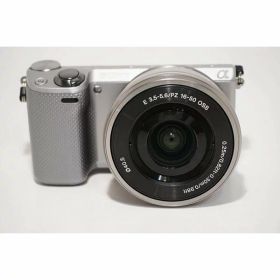 【中古】ソニー SONY α NEX-5R パワーズームレンズキット シルバー NEX-5RL/S