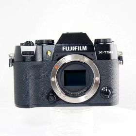 【中古】 (フジフイルム) FUJIFILM X-T50-B ボデイ【中古カメラ デジタル一眼】 ランク：AB
