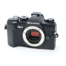 【中古】 《美品》 OM SYSTEM OM-5 ボディ ブラック [ デジタルカメラ ]