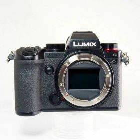 【中古】 (パナソニック) Panasonic DC-S5 ブラク【中古カメラ デジタル一眼】 ランク：AB