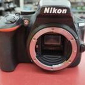 デジタル一眼レフ D5600 NIKON