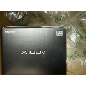 フジフイルム(富士フイルム)のFUJIFILM X100VI シルバー(コンパクトデジタルカメラ)