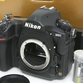 【中古】【良品】ニコン D850 ボディ（センサー清掃済） CA01-R2379-2S3 Nikon Fマウント フルサイズ FXフォーマット 中古