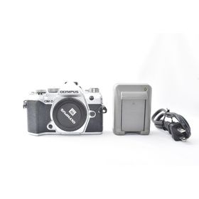 OLYMPUS OM-D E-M5 Mark III シルバー ボディー(ミラーレス一眼)