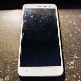 エイスース(ASUS)のZenfone3(スマートフォン本体)