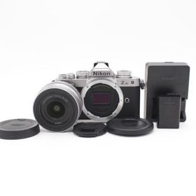 ニコン(Nikon)のショット数1712枚！ Nikon Z fc レンズキット シルバー(ミラーレス一眼)