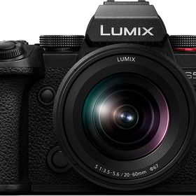 パナソニック LUMIX フルサイズミラーレス一眼カメラ/標準ズームレンズキット DC-S5M2K お取り寄せ OY