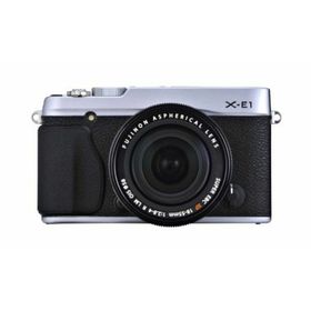 【中古】FUJIFILM ミラーレス一眼 X-E1 レンズキット シルバー FX-X-E1/XF18-55mmF2.8-4 R Silver(ミラーレス一眼)
