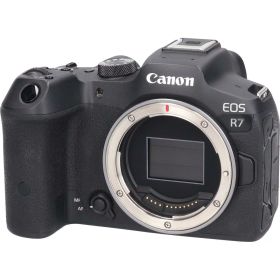 EOS R7【中古】