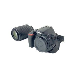 Nikon◆デジタル一眼カメラ D5500 18-140 VR レンズキット [ブラック]