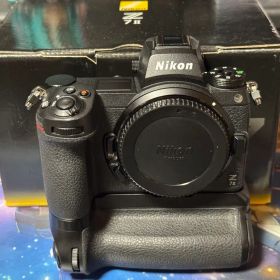 Nikon Z7II + MB-N11