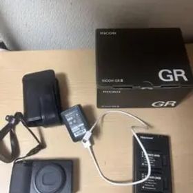 RICOH GR III コンパクトデジタルカメラ 本体