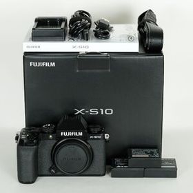 [美品｜シャッター数1,118回] FUJIFILM X-S10 [ボディ] / 富士フイルムXマウント