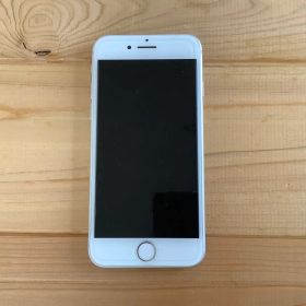 Apple iPhone 8 Silver 64G 中古 現状渡し 部品取り 1