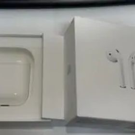 AirPods (第2世代) [MV7N2J/A]
