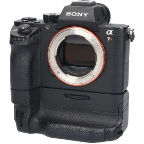 α7RII ILCE－7RM2＋VG－C2EM【中古】