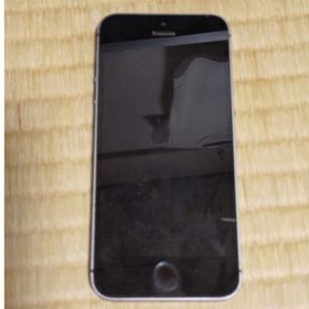 アイフォーン(iPhone)のiPhone SE(スマートフォン本体)