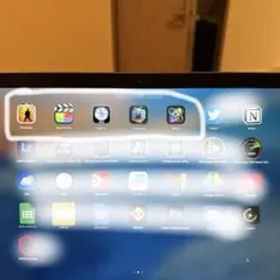 【美品】MacBook Air ＋10万円弱分ソフトFinalCutProなど