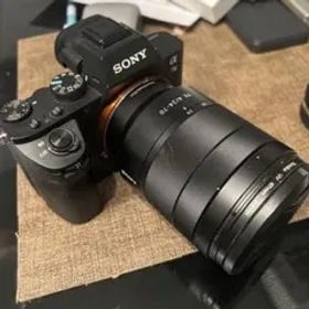SONY α7 II ミラーレス一眼 + FE 24-70mmレンズ