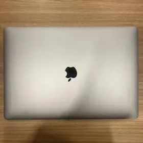 MacBook Pro (15-inch, 2016) 本体