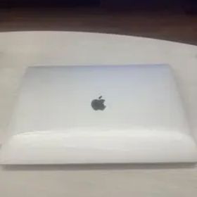 MacBook Pro (15-inch, 2016)