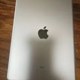 第6世代32GB箱無充電97% Apple iPad シルバー 本体
