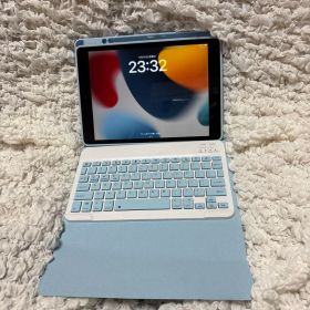iPad 第7世代 32GB Wi-Fi キーボード付き
