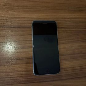 Apple iPhone SE第二世代ホワイト 本体