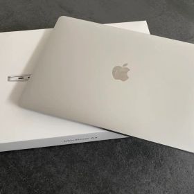 【超美品】 MacBook Air 13インチ M1 256GB SSD