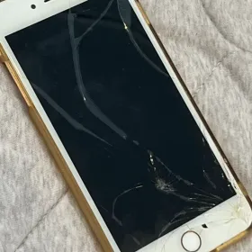 中古 iphone 7 プラス 電源入りません