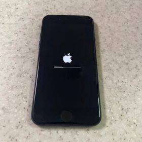 【美品】iPhone7 32GB au