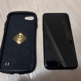 iPhone 7 Jet Black 128 GB iFaceケース付