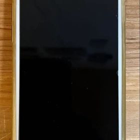 iPhone 7 シルバー ケース付き