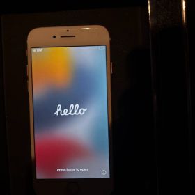 Apple iPhone 7 ローズゴールド 本体