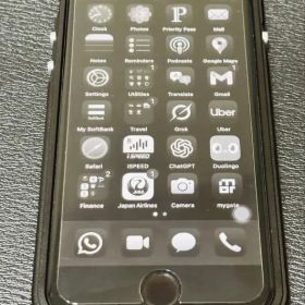 iPhoneSE3ブラック ケース付き64GB SIMフリー