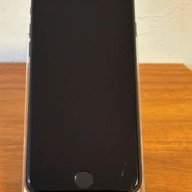 ☆美品・小傷あり☆iPhone SE 3 ⑦