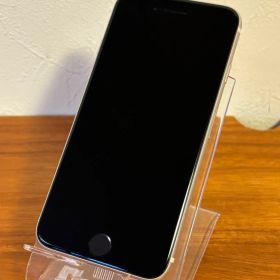 ☆美品☆iPhone SE 第3世代 (SE3) ⑤