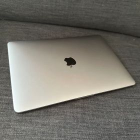 【中古】MacBookPro 13インチ 2016