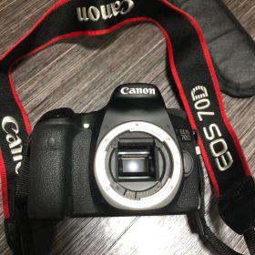 Canon EOS 70D デジタル一眼レフカメラ＋ズームレンズ