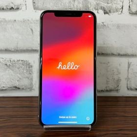 iPhone 11 Pro シルバー 64 GB au